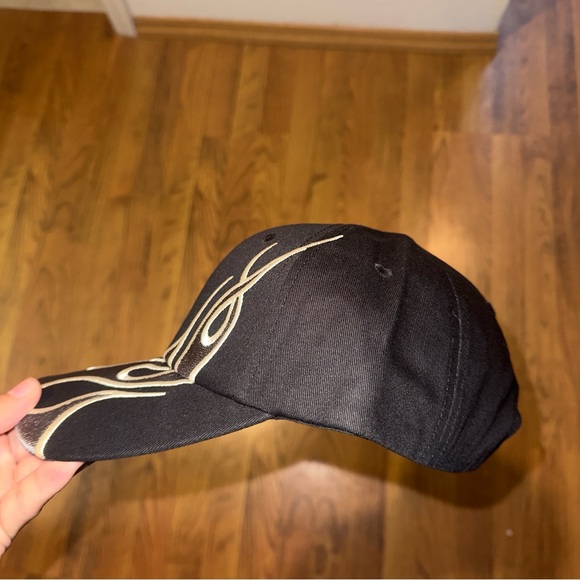 Gap flame black and grey hat - Picture 6 of 7